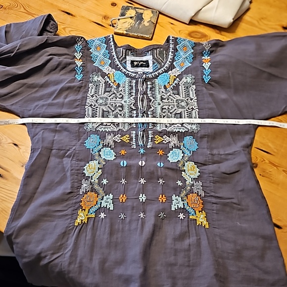 Biya by Johnny Was embroidered blouse - Picture 4 of 4